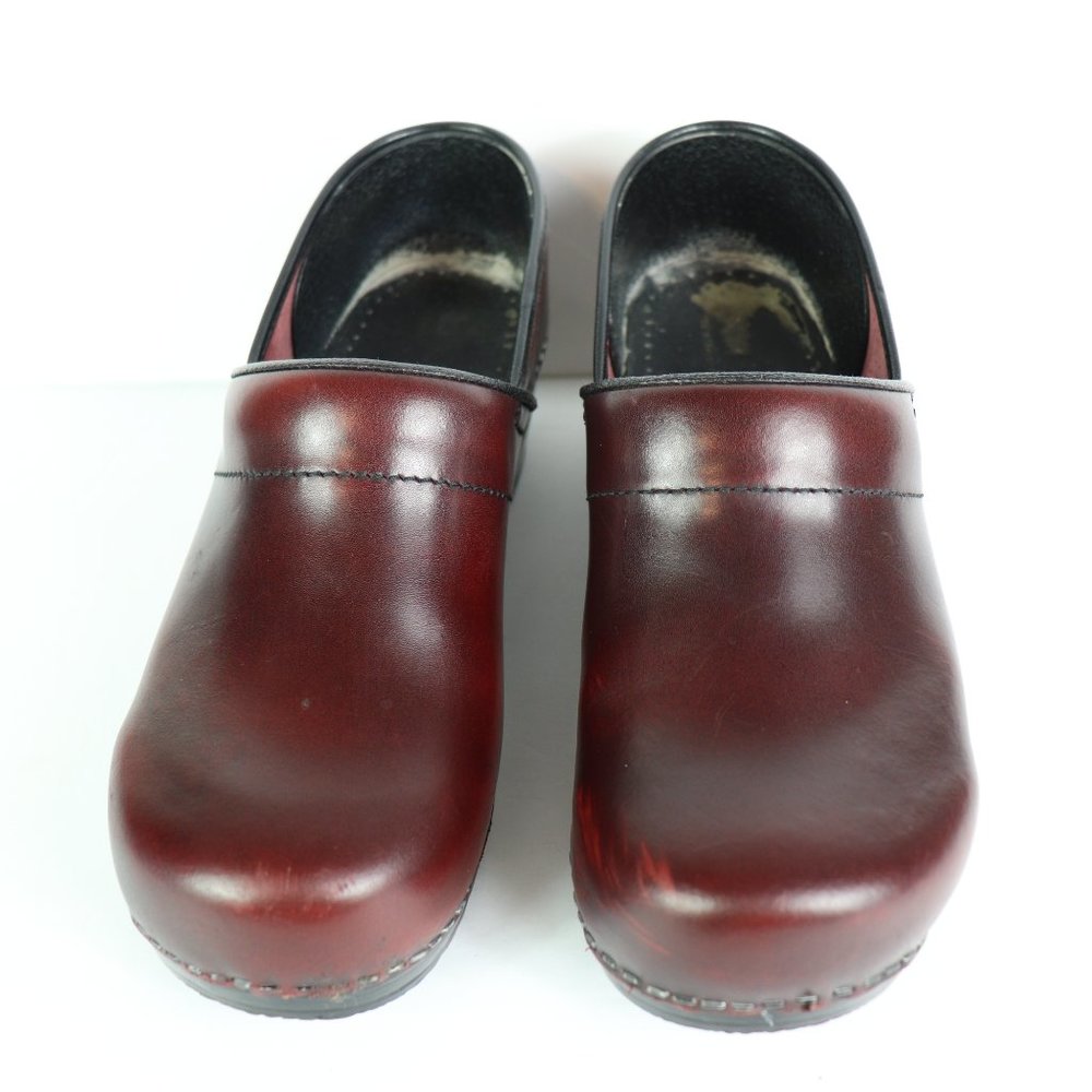 ⭐ ON SALE - Sanita Clogs sz 40